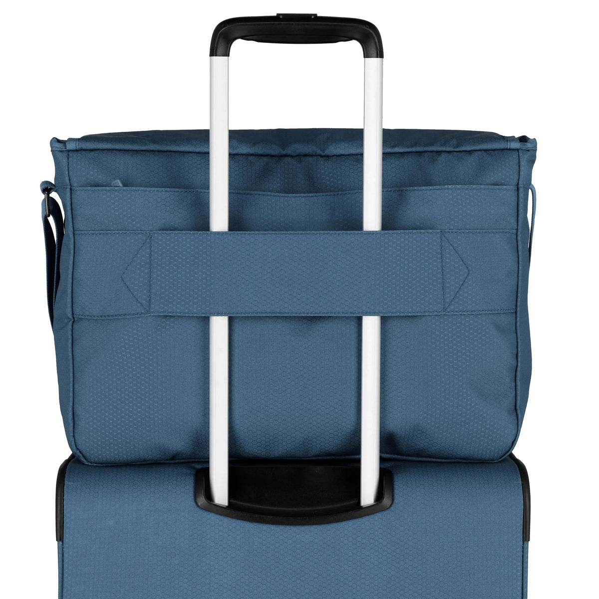 Travelite Skaii Messenger 41 cm - blau - Rückansicht mit Aufstecksystem