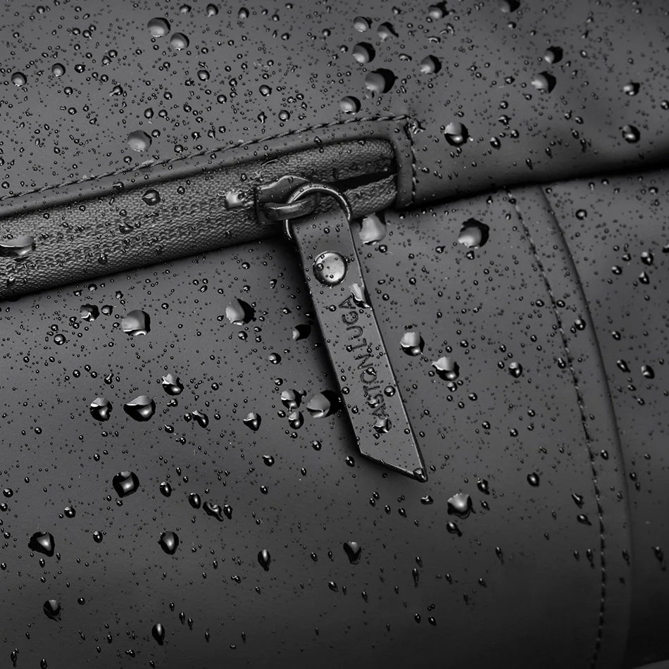 Detailansicht Gaston Luga Spläsh Rolltop Rucksack aus wasserabweisendem Material