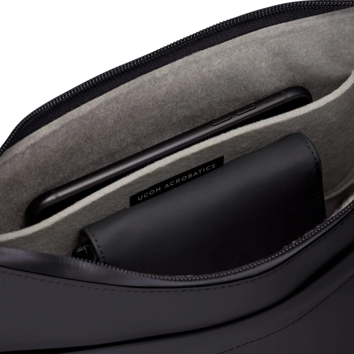 Ucon Acrobatics Lotus Infinity Alva Medium Umhängetasche 30 cm - Black