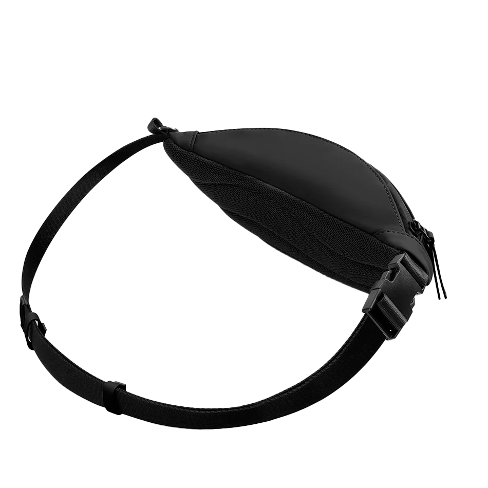 Rückseite der Gaston Luga Däsh Bumbag 32 cm – schwarze Bauchtasche mit Reißverschluss