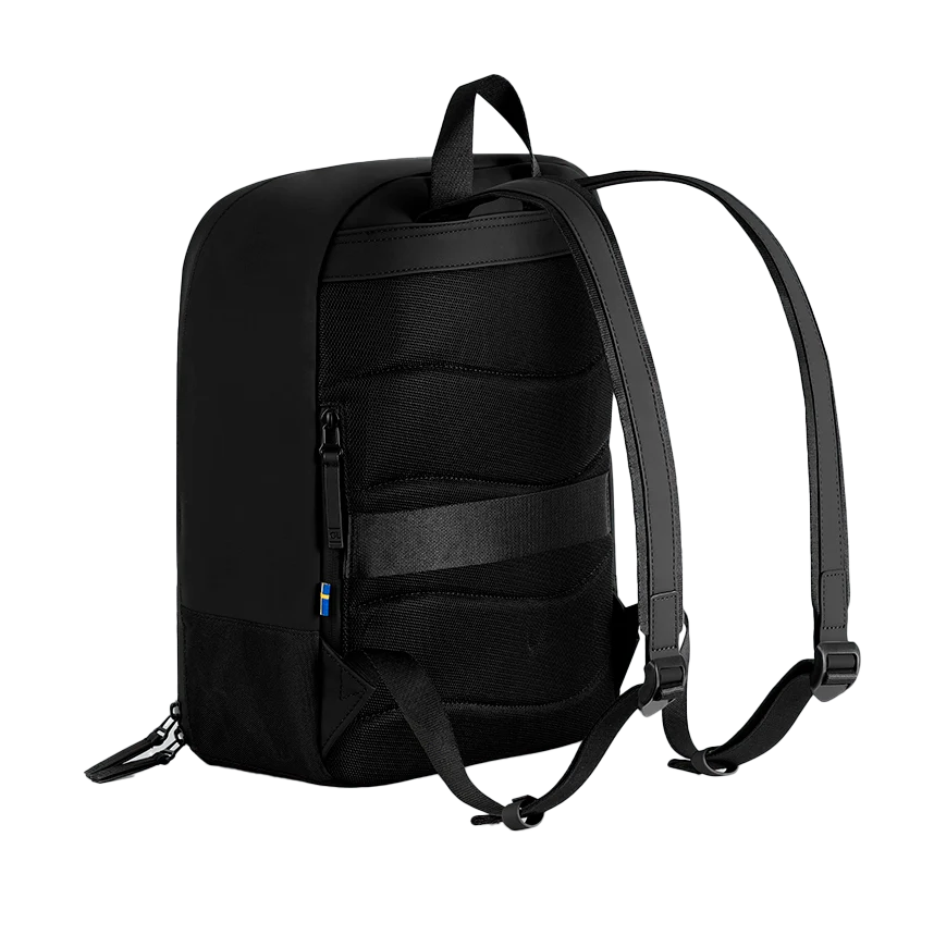 Rückseite des Gaston Luga Däsh Daily Backpack – schwarze Schultergurte und Polsterung
