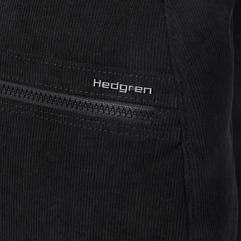 Detailbild von Hedgren Logo auf Cordrucksack