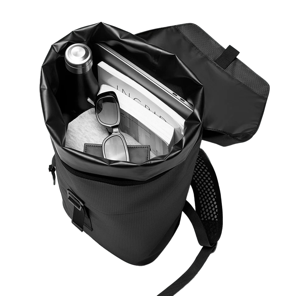 Gaston Luga Lightweight DuoSeal Flap Backpack 14" 47 cm - Black